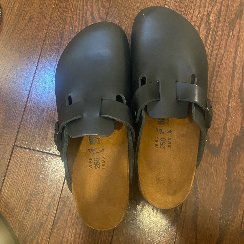 NWOT Black Birkenstock Super Grip